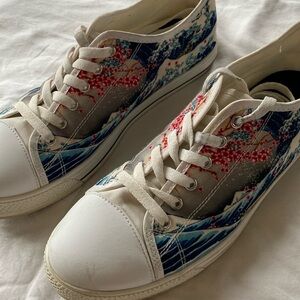 Cherry Blossom casual shoes, Men’s 8.5, Women’s 11, size 42, H2B shoes, canvas
